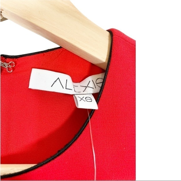 ALEXIS Asher Long sleeve shoulder Cut out Romper Red Size XS NWT - Picture 11 of 12